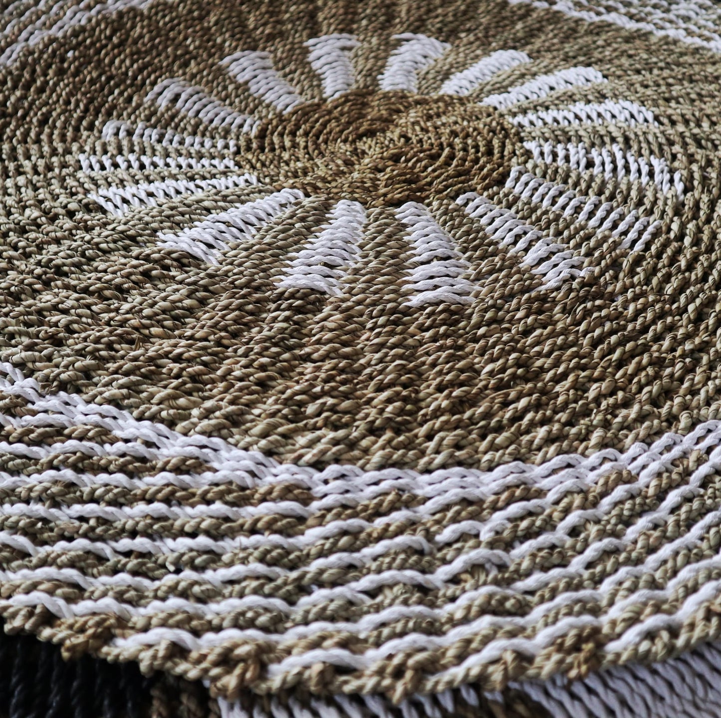 Circle Seagrass White & Tan Rug (Inner Sun) - 1m