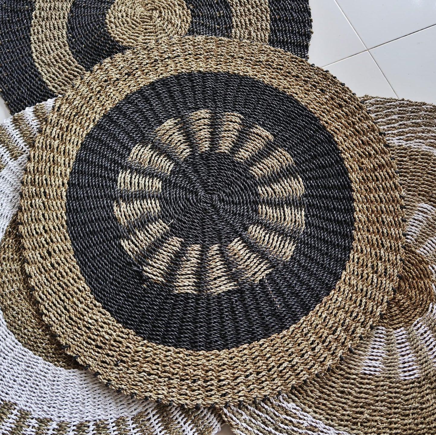 Circle Seagrass Black & Tan Rug (Inner Sun) - 1m