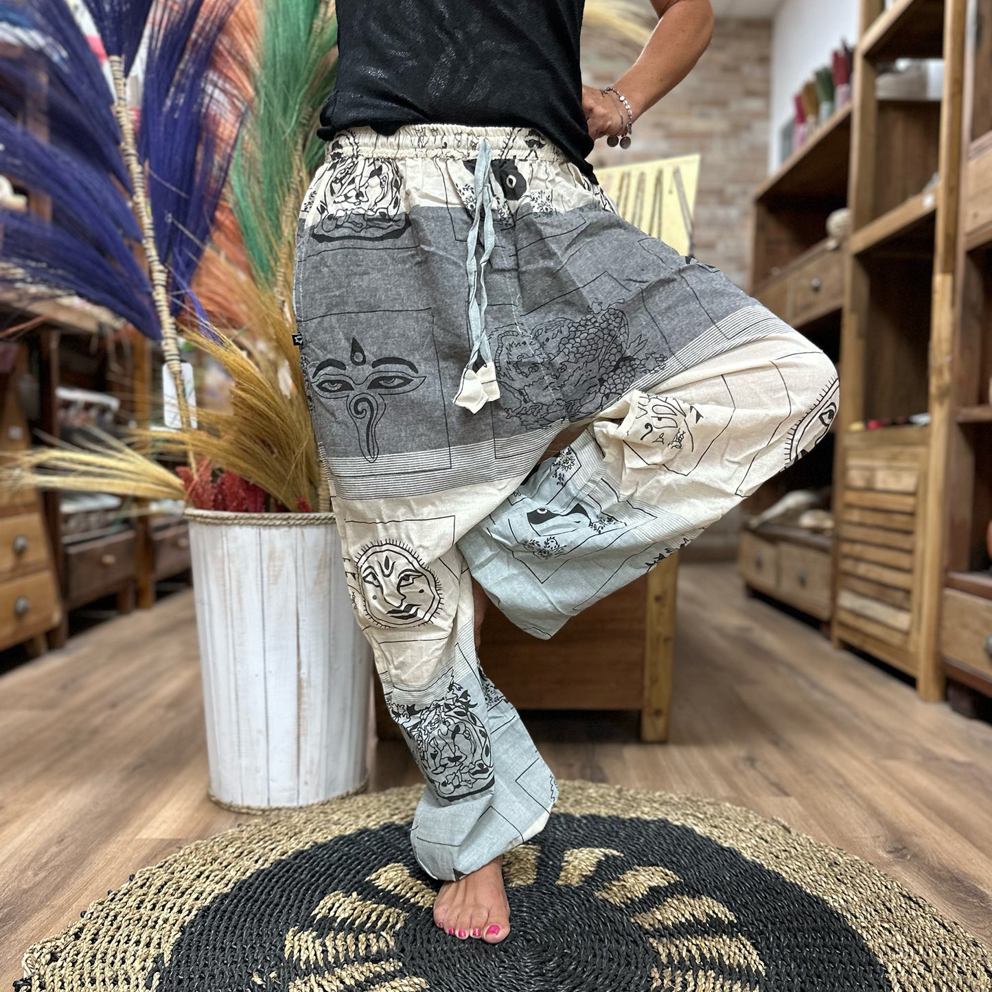 Aladdin White High Waist Yoga Pants