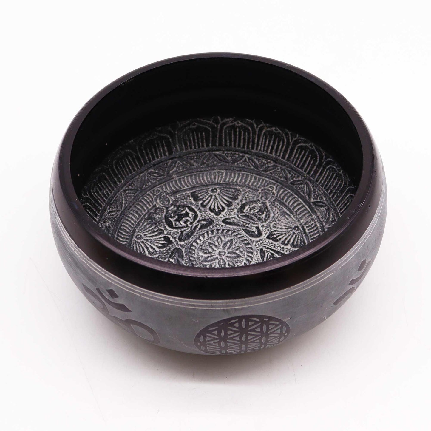 Earth Powder Singing Bowl – Om Five Buddha (16cm)